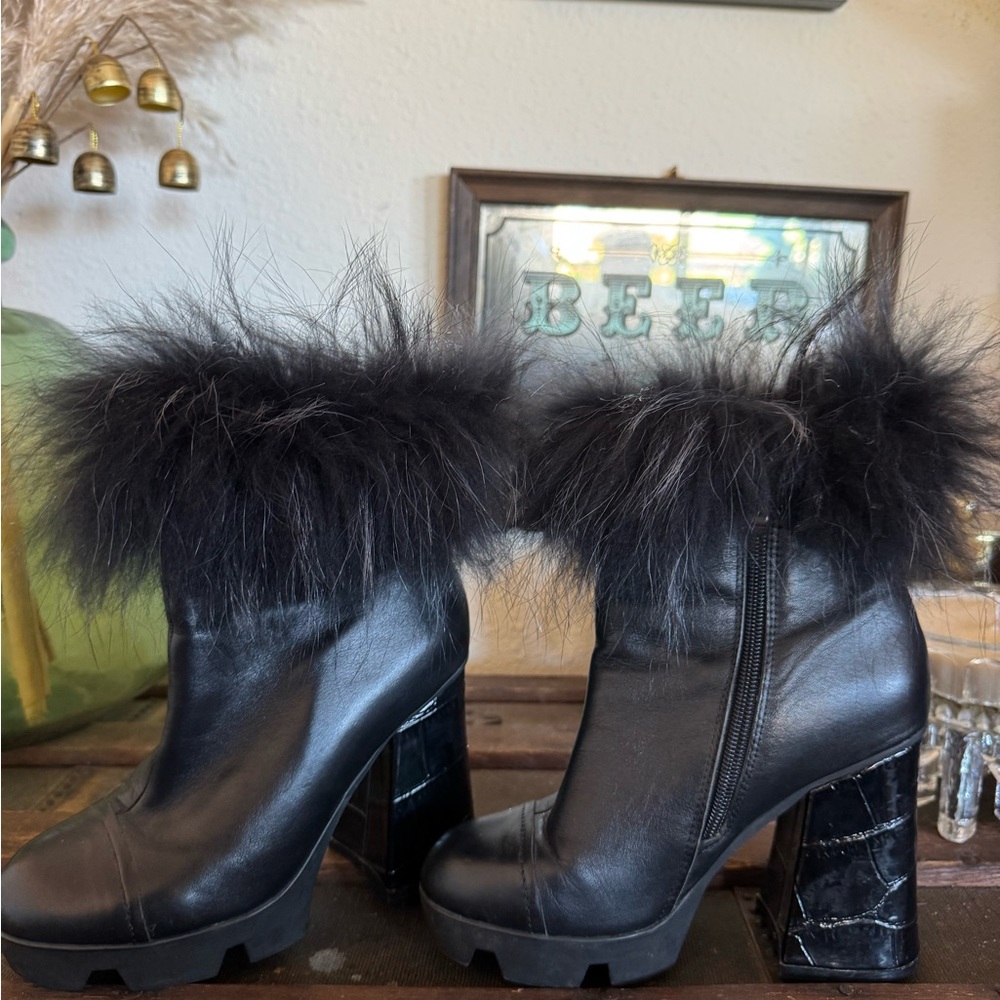 Elegant Black Fur-Trimmed Ankle Boots